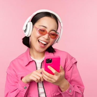 Sering Main HP Sampai Larut Malam? Ini 5 Ciri Kepribadianmu Menurut Ahli Psikologi