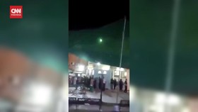 VIDEO: Momen Pejuang Isis Tembaki Masjid di Oman. 9 Tewas