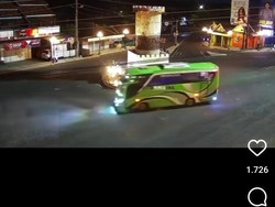 Viral Video Bus Muter-muter di Bundaran Siyono Gunungkidul, Ini Kata Polisi