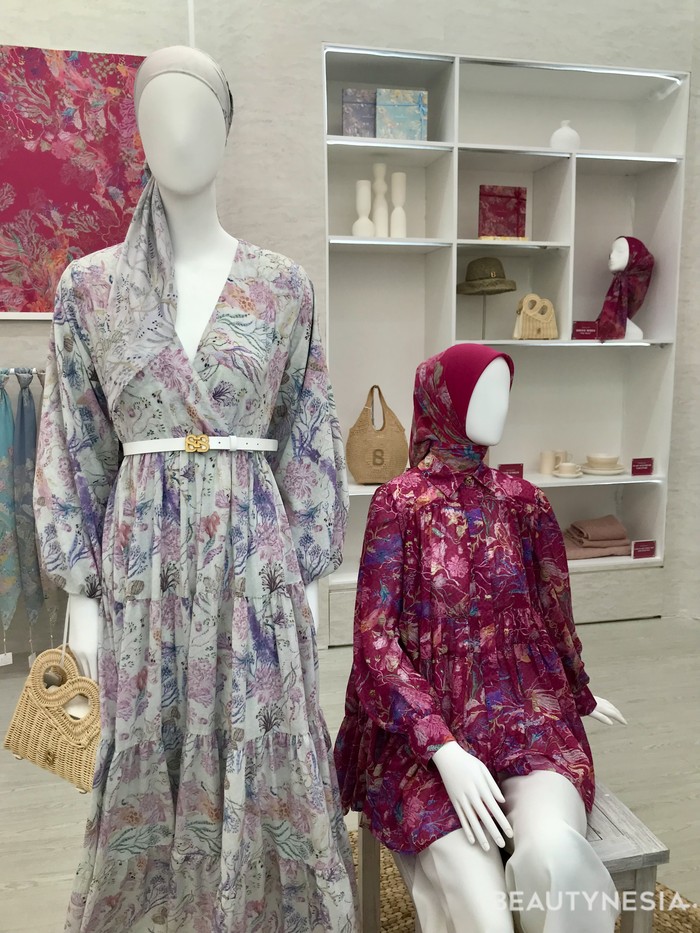 Buttonscarves Tropical Paradise Takeover