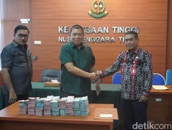 DPRD Kota Kupang Kembalikan Kelebihan Tunjangan Rp 670,5 Juta ke Jaksa