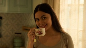 Ariel Tatum sebagai Minar dalam film Catatan Harian Menantu Sinting (2024). (Soraya Intercine Films via IMDb)
