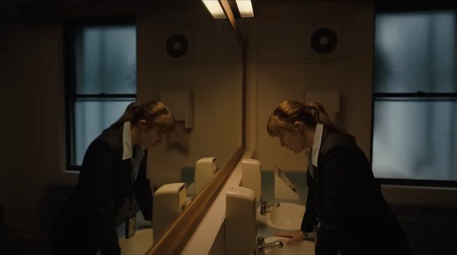 Artikel ini mengandung spoiler. Sutradara sekaligus penulis naskah Osgood Perkins blak-blakan mengenai ending film Longlegs.