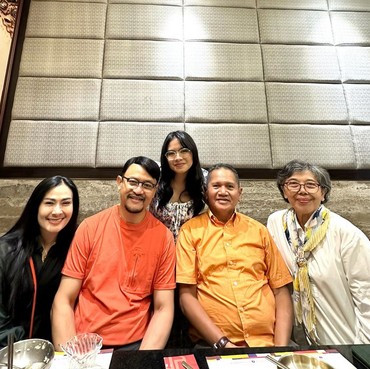 Iis Dahlia Berduka, Ibu Mertua Meninggal Dunia