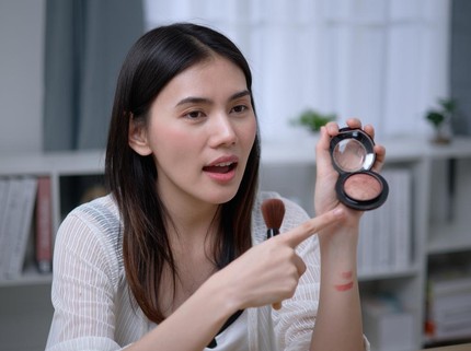Zat Kimia Beracun PFAS Bisa Muncul di ASI Jika saat Hamil Pakai Makeup dan Parfum, Simak Faktanya!