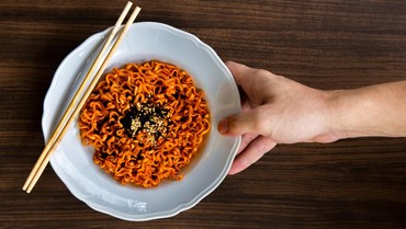 2 dari 3 Varian Mie Instan Pedas Korea yang Ditarik dari Denmark Gegara Berisiko Racuni Tubuh Kembali Dijual