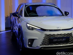 Berapa Banyak Anak Orang Kaya Indonesia yang Kepincut Mobil Termurah Lexus?