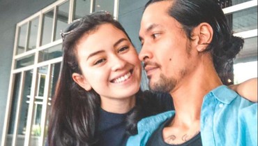 Pesona Edward Akbar Saat Masih Muda yang Bikin Kimberly Ryder Jatuh Cinta