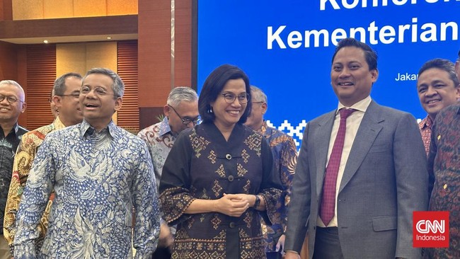 Menkeu Sri Mulyani menyebut pelantikan Thomas Djiwandono sebagai wamenkeu bertepatan dengan proses penyusunan RAPBN 2025.