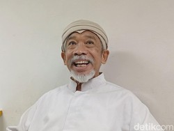 3 Penegasan Keluarga soal Makam Abah Qomar Disebut Gak Keurus