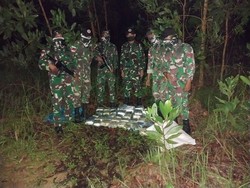 TNI Gagalkan Penyelundupan Ekstasi-35,9 Kg Sabu, Pelaku Kabur ke Malaysia