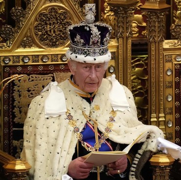 Kemas Kurma Jelang Ramadan, Raja Charles III Dinilai Hanya Pencitraan