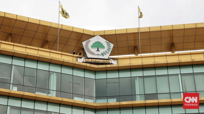 Keputusan Airlangga Hartarto mendadak mundur dari Ketua Umum Golkar telah menimbulkan tanda tanya besar. Partai beringin pun akhirnya menggelar Munas 20 Agustus