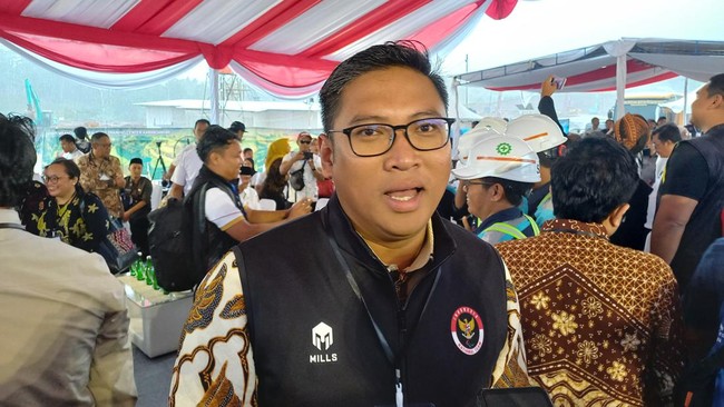 Jokowi melantik eks asisten pribadi Prabowo Subianto menjadi wakil menteri pertanian (wamentan). Berikut profilnya.