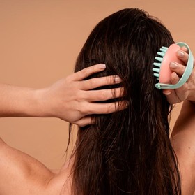 Sering Terabaikan, Ternyata Ini 2 Dampak Kebiasaan Tidur dengan Rambut Basah!