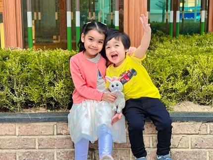 5 Potret Cute dan Akurnya Anak-anak Siti Nurhaliza
