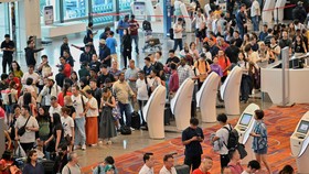 Kena Gangguan Jaringan, Antrean Mengular di Bandara Changi Singapura