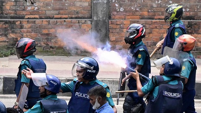 Unjuk Rasa di Bangladesh Memanas, Menuntut Pengunduran Diri PM Hasina di Tengah Korban Jiwa yang Melonjak