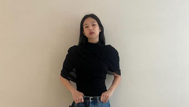 Jennie Menangis Nyanyikan Twin, Disebut Ingat Hubungan di Masa Lalu