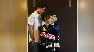 img-title Simpan Abu Dali Wassink di Kalung, Jennifer Coppen: Kamu Bagian Dari Diriku