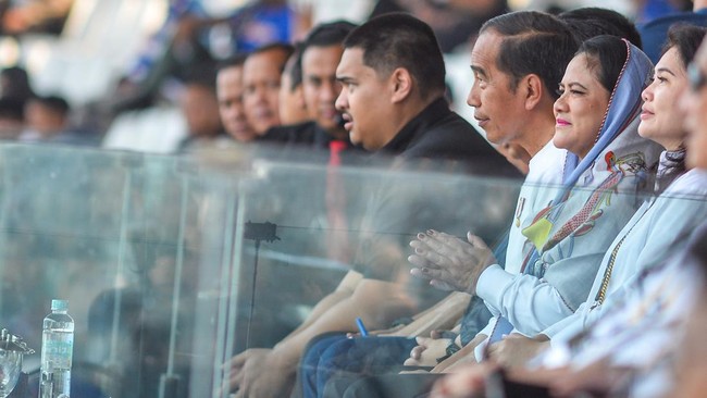 Selepas menyaksikan Piala Presiden 2024, Presiden Republik Indonesia Joko Widodo menilai semakin banyak kompetisi bakal semakin bagus bagi sebuah tim.