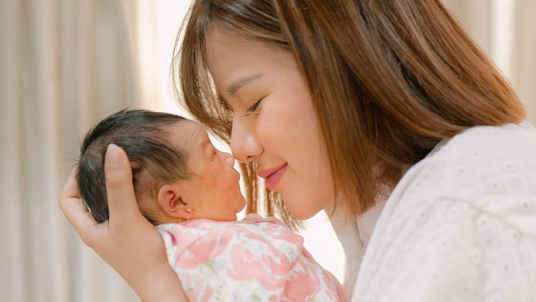 Potret Baby Felicya Anak Anggi Marito