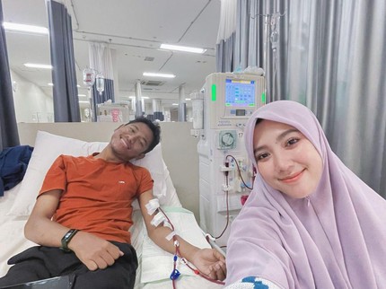 Cerita Riri Robinai Setia 9 Th Dampingi Suami Berobat Gagal Ginjal & Lebih 900 Kali Cuci Darah