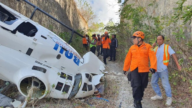 Kepala Dusun Banjar maupun Polda Bali belum bisa memastikan adanya korban jiwa akibat kejadian helikopter jatiuh di Kuta Selatan, Bali.