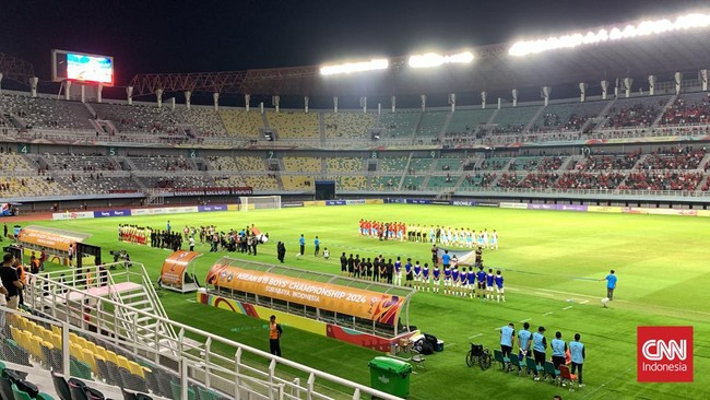 Wali Kota Surabaya, Eri Cahyadi, menyayangkan aksi vandalisme di Stadion GBT saat Timnas Indonesia U-19 melawan Filipina pada Piala AFF U-19 2024.