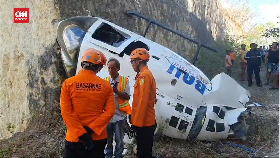 VIDEO: Penampakan Helikopter Jatuh di Kuta Selatan Bali, 2 Luka Parah