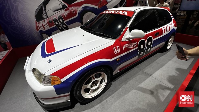 Honda merilis model diecast Civic EG alias Civic Estilo, hasil kerja sama dengan Hot Wheels, di GIIAS 2024.