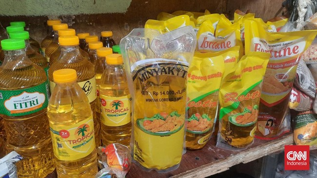 Harga Minyakita di pasar tradisional tembus Rp16 ribu usai ditetapkan Mendag Zulhas naik jadi Rp15.700 per liter.