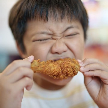 Meski Enak, Ayam Sebaiknya Tidak Dikonsumsi Setiap Hari Lho! Ini Alasannya...
