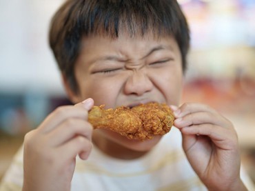 Viral Anak 12 Tahun Gagal Ginjal gegara Hobi Makan Ayam Goreng