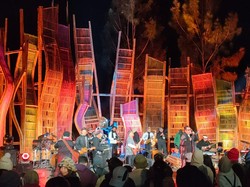 Jazz Gunung Bromo 2024 Day-1, Dansa Sambil Berselimut Suhu Dingin