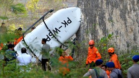 Pilot Heli Jatuh di Bali Telat Hindari Layangan Ketinggian 300 Meter