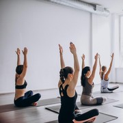 5 Manfaat Yoga untuk Kesehatan Perempuan