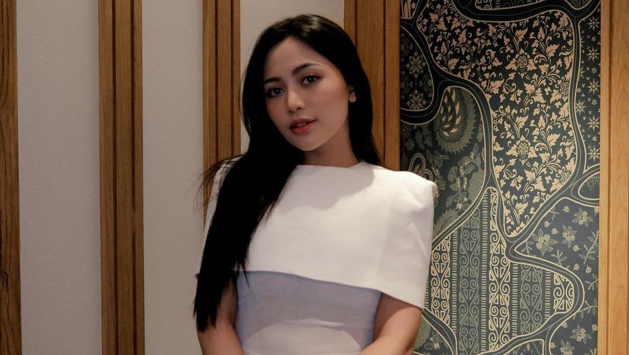 Rachel Vennya Kena Kritik Usai Beri Ucapan Duka pada Dali Wassink Rachel Vennya Kena Kritik Usai Beri Ucapan Duka pada Dali Wassink