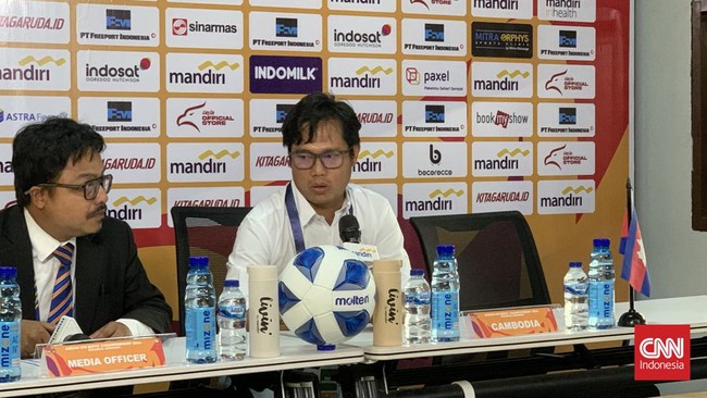 Pelatih Kamboja U-19, Phea Sopheaktra, mengaku kecewa berat atas kekalahan timnya dari Timnas Indonesia U-19 di laga kedua Grup A Piala AFF U-19 2024.
