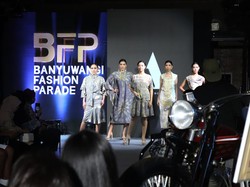 Busana Ecoprint Tampil Cantik di Banyuwangi Fashion Parade 2024