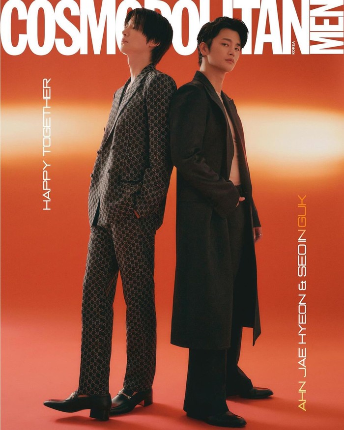 Cosmopolitan Korea membuat para penggemar duo ikonik ini histeris usai membagikan sejumlah foto Seo In Guk dan Ahn Jae Hyun di media sosial. Kedua aktor tersebut didapuk menjadi model sampul majalah Cosmopolitan Men edisi terbaru. / Foto: x.com/cosmokorea