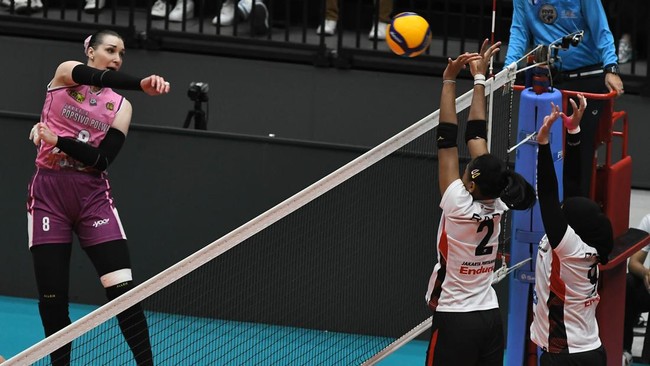 Bintang Jakarta Popsivo Polwan Irina Voronkova memuji atmosfer grand final Proliga 2024 di Indonesia Arena, Sabtu (20/7).
