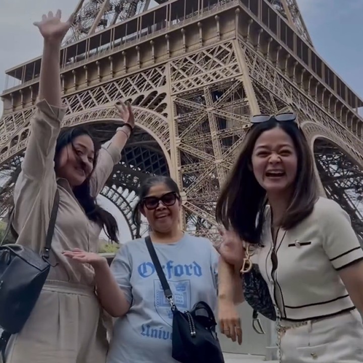 <p>Meski terpaut usia 4 tahun, Gracia dan Gisela sangat kompak dan menjalin hubungan <em>sisterhood</em> yang sangat erat. Keduanya juga sangat menyayangi sang Bunda. (Foto: Instagram @graciaz14)</p>