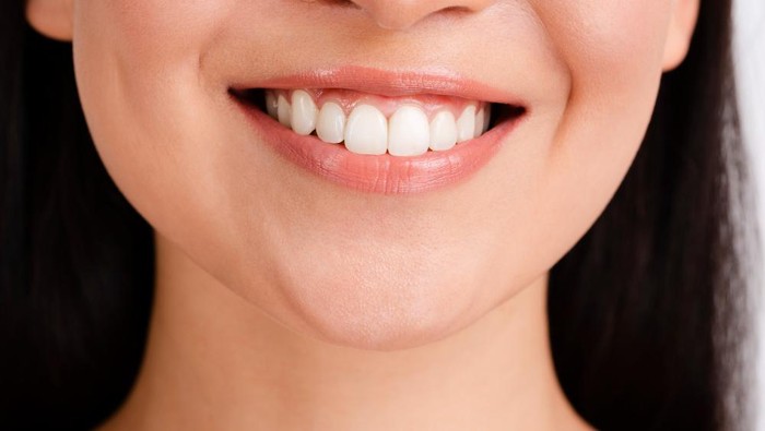 Hindari 4 Jenis Minuman Ini Kalau Nggak Mau Gigi Jadi Kuning!