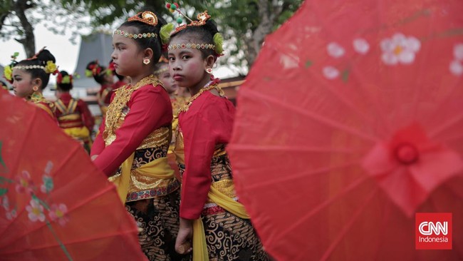 FOTO: Parade Budaya Ramaikan Hari Anak Nasional di TMII