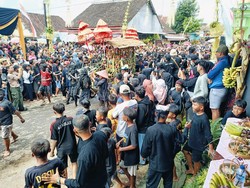 Melihat Keseruan Tradisi Kebo-Keboan Alasmalang di Banyuwangi