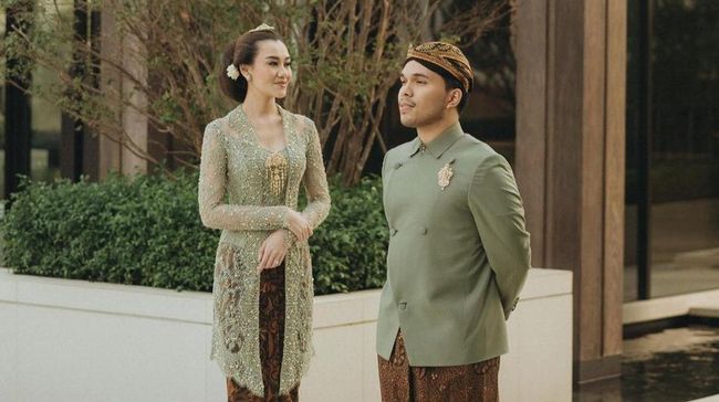 Detail Gaya Aaliyah Massaid di Acara Siraman dan Pengajian, Anggun Serba Pastel