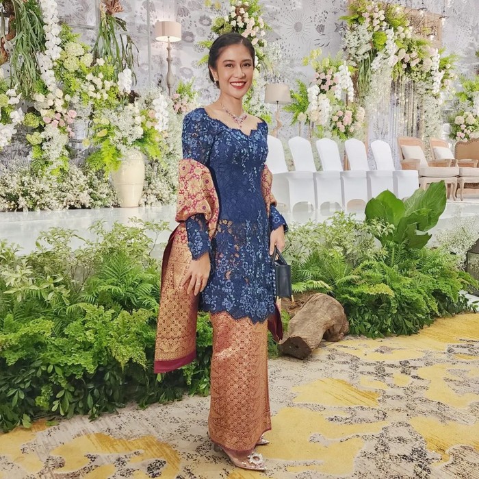 5 Aksesori yang Cocok Memadukannya saat Berkebaya