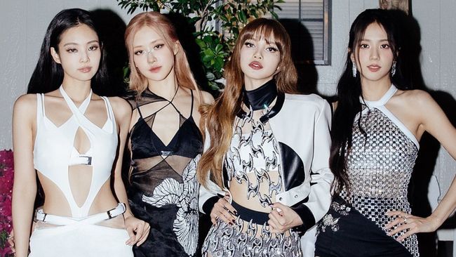 Lisa memastikan album terbaru BLACKPINK akan segera rilis dan menjawab penantian panjang BLINK, sapaan fan girl group tersebut.