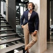 Rahasia Tubuh Sehat dan Bugar ala Jeremy Thomas di Usia 54 Tahun